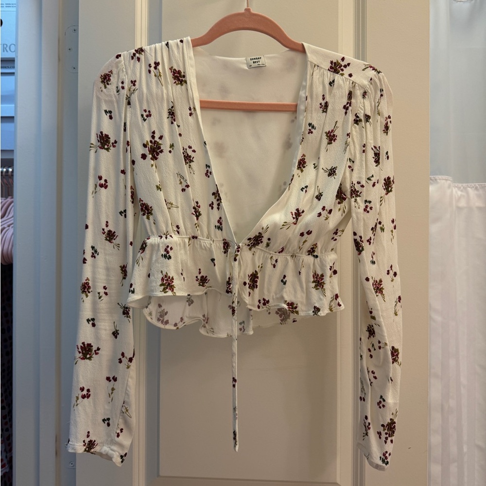 Aritzia CROPPED TIE-FRONT BLOUSE